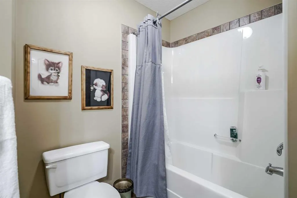 48 Chapala Square SE