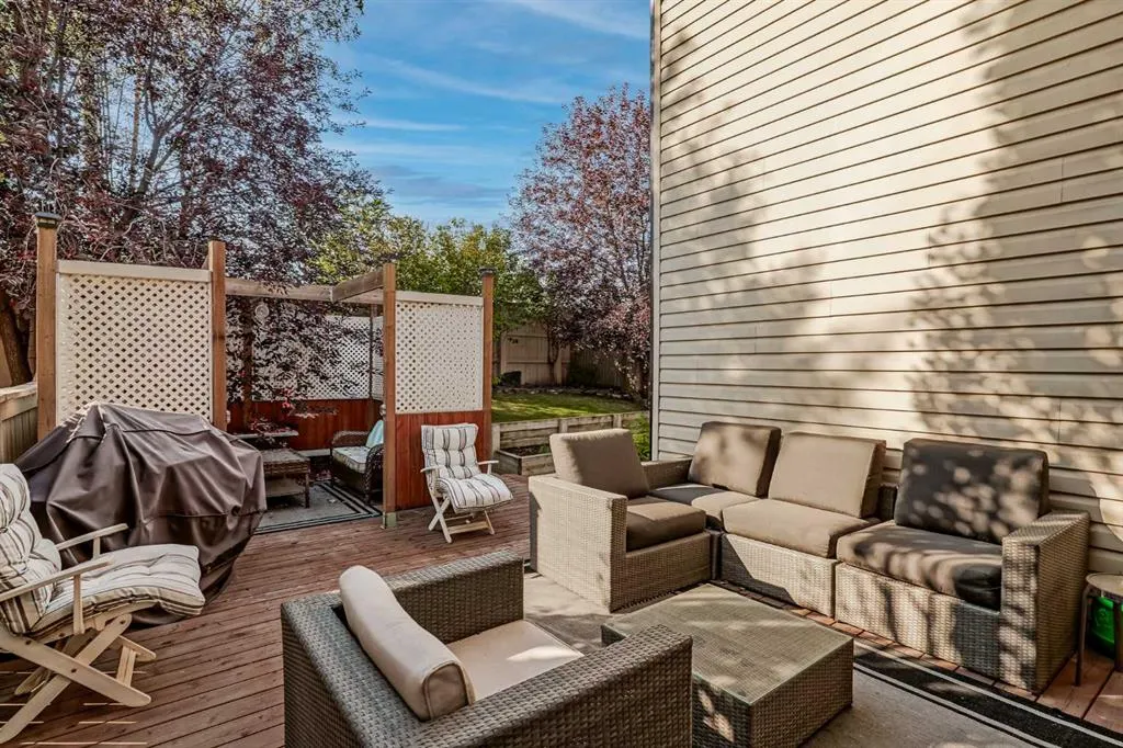 48 Chapala Square SE