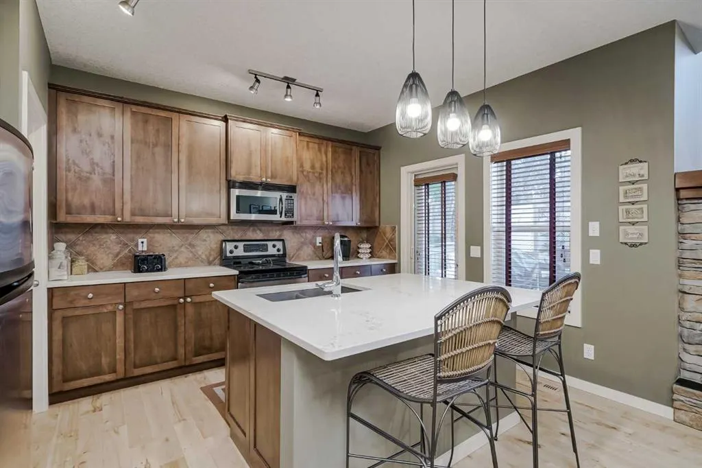 48 Chapala Square SE