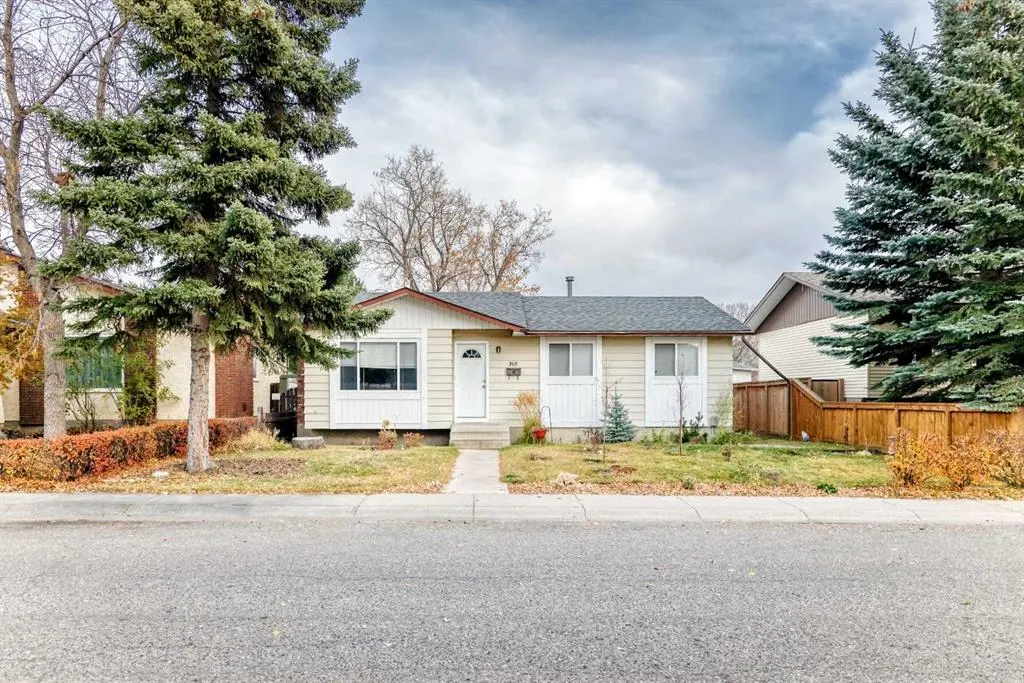 363 Templeside Circle NE