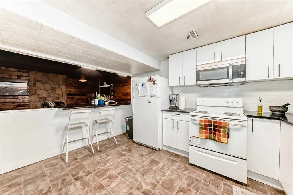 363 Templeside Circle NE