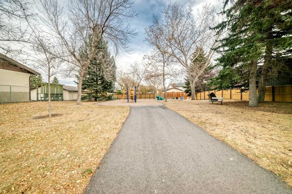 363 Templeside Circle NE