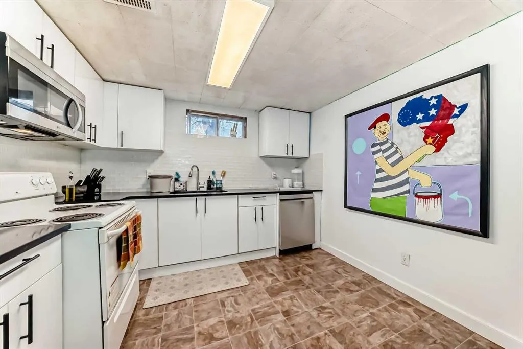 363 Templeside Circle NE