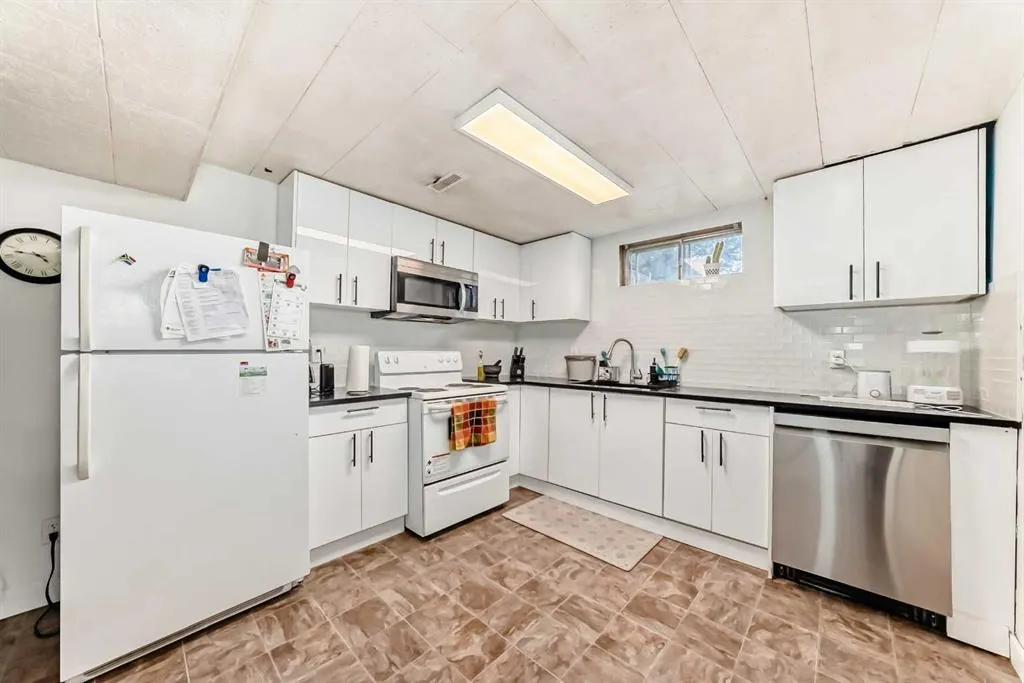 363 Templeside Circle NE