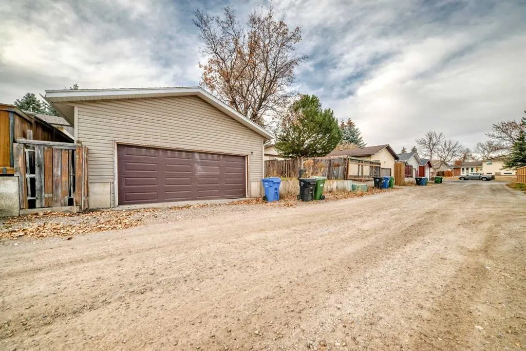 363 Templeside Circle NE