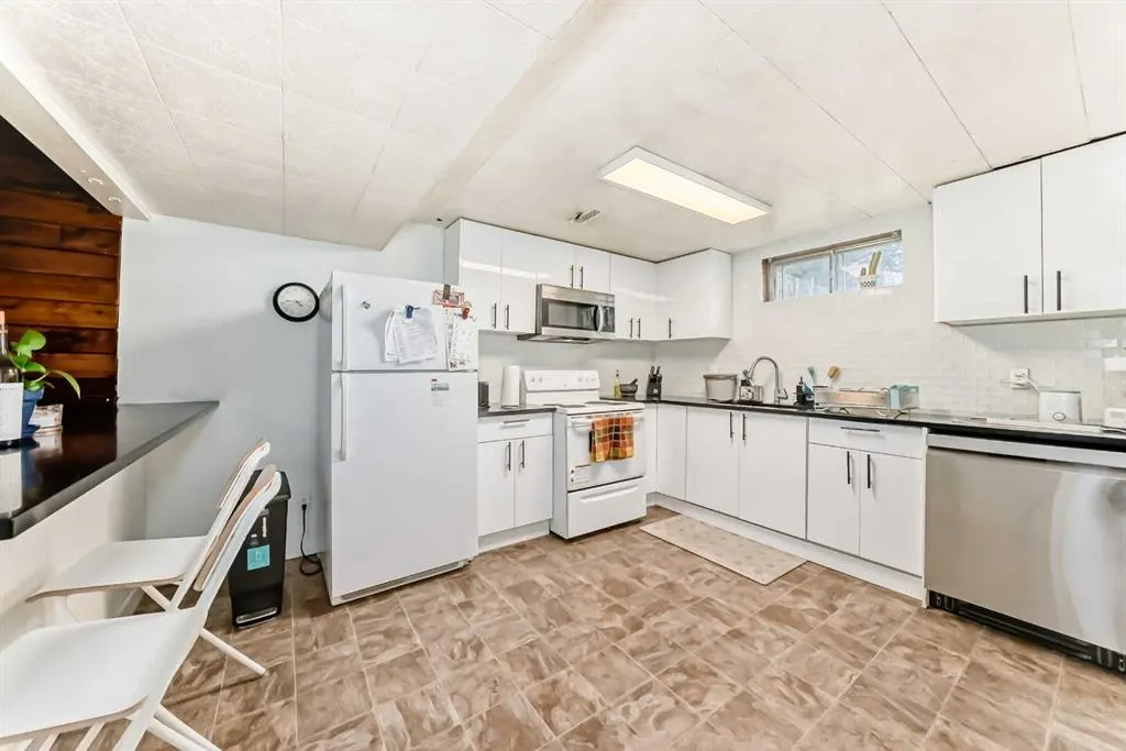 363 Templeside Circle NE