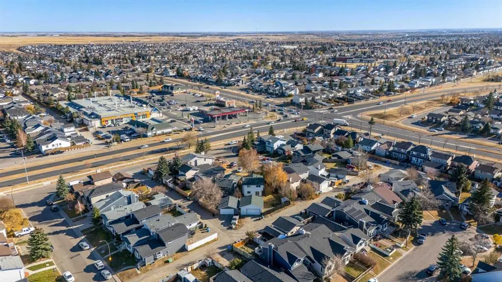 13 Martingrove Court NE