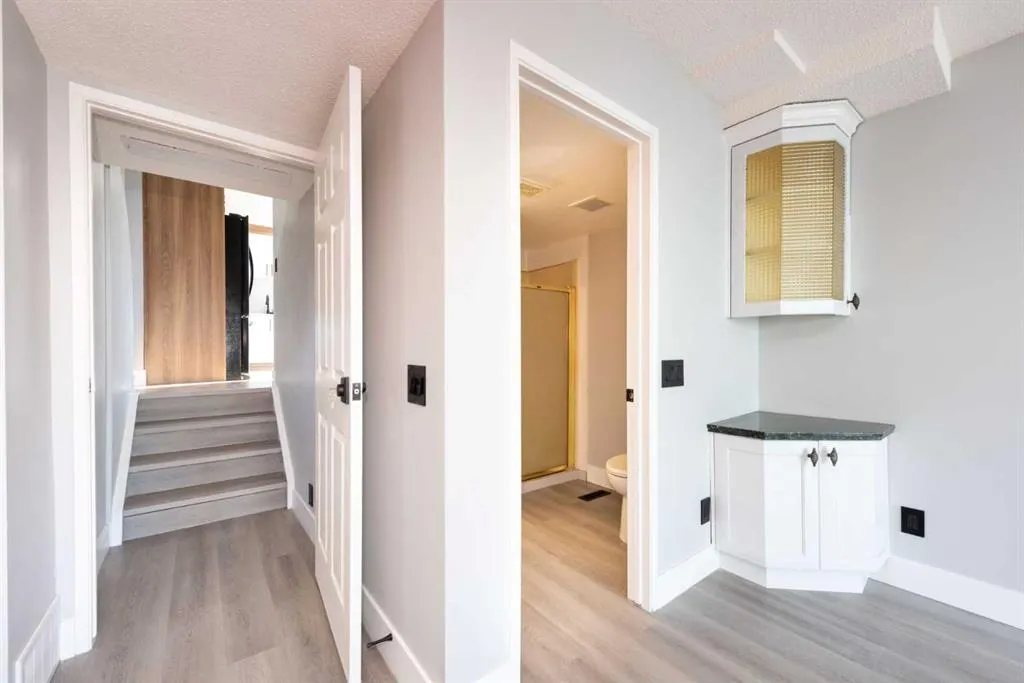 13 Martingrove Court NE