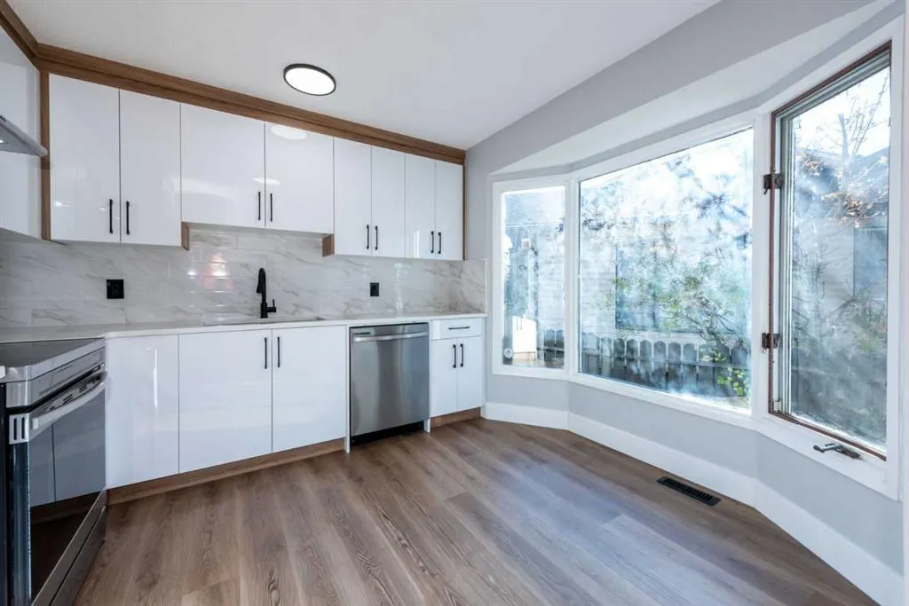 13 Martingrove Court NE