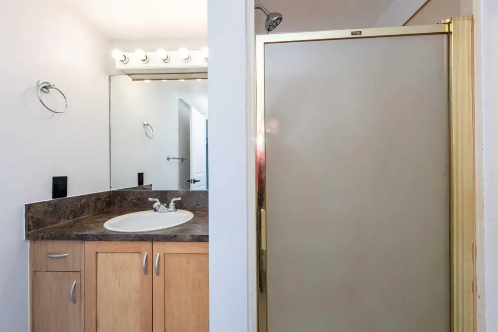 13 Martingrove Court NE