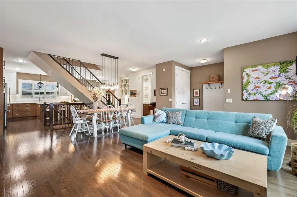 96 Beny-Sur-Mer Road SW