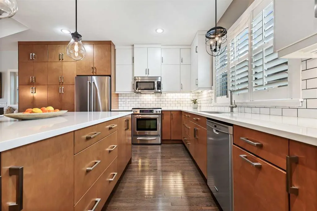 96 Beny-Sur-Mer Road SW