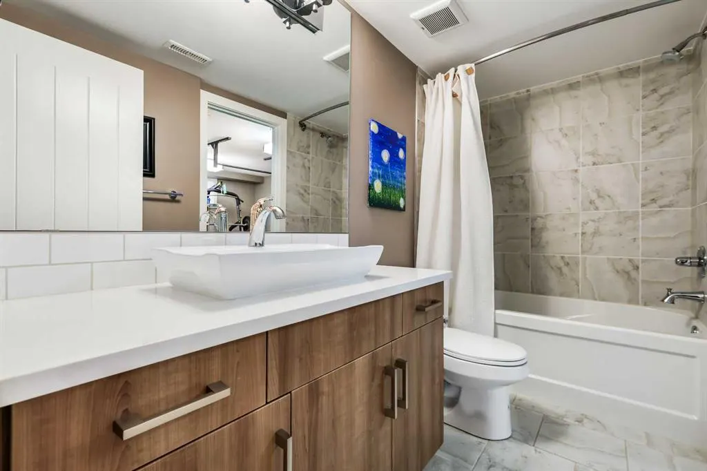 96 Beny-Sur-Mer Road SW