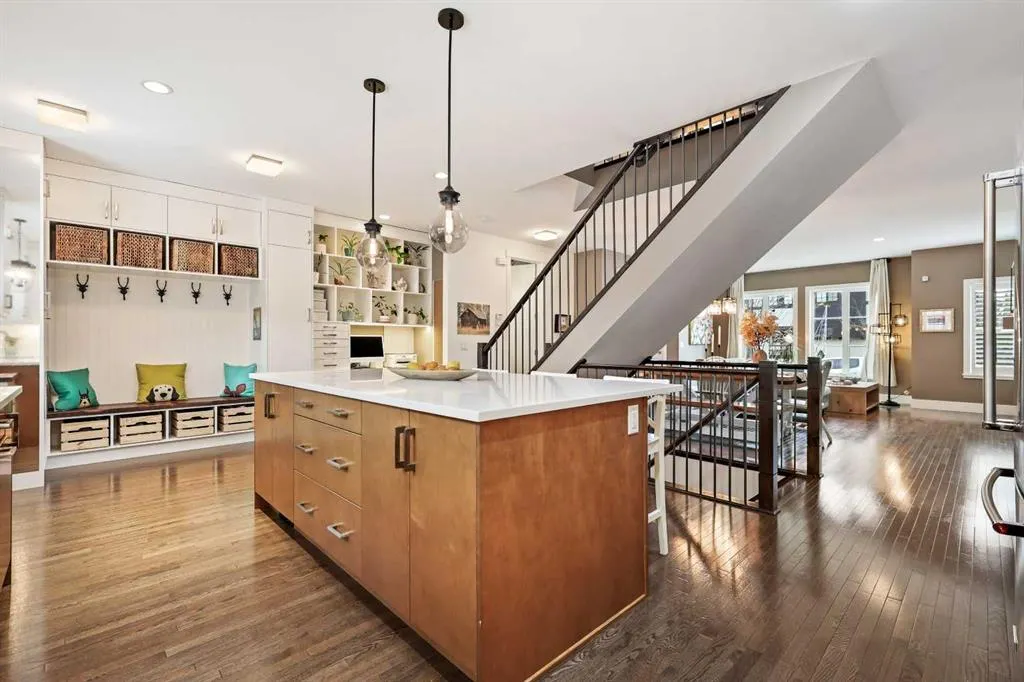 96 Beny-Sur-Mer Road SW