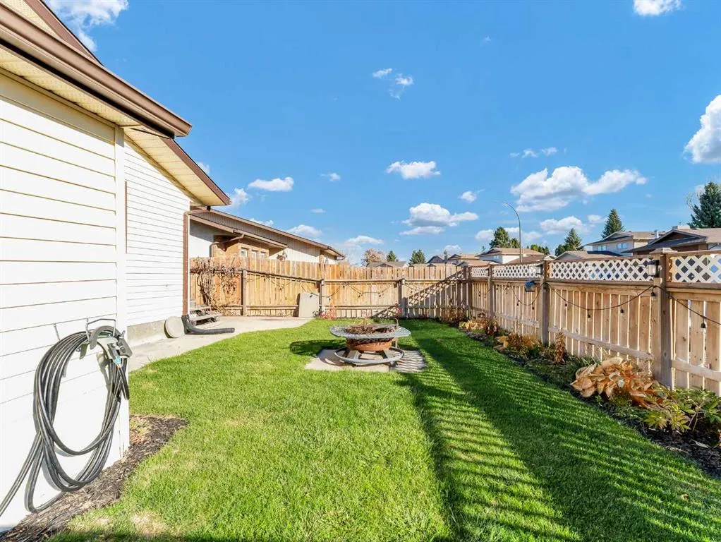 35 Rideau Crescent SE