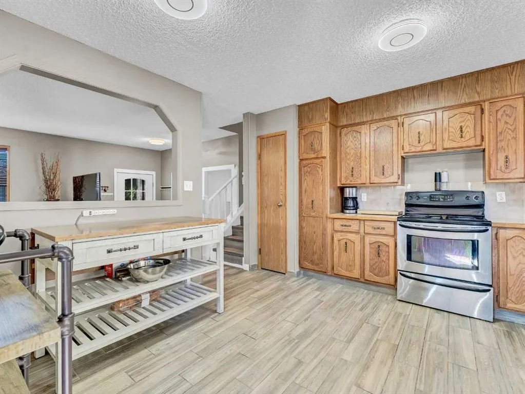 35 Rideau Crescent SE