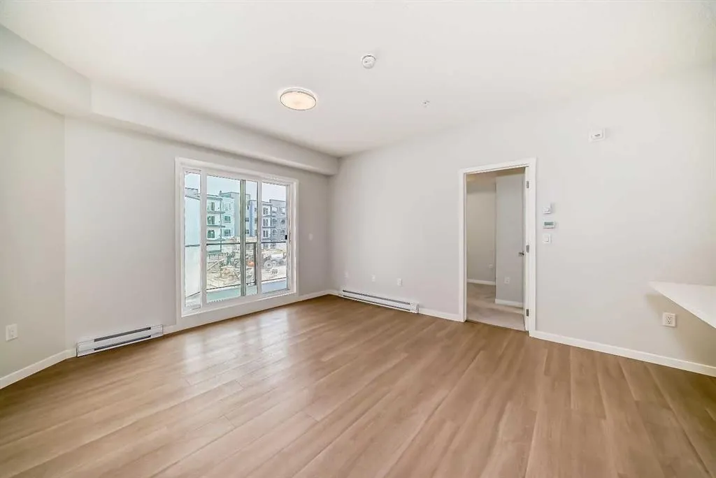 33 Carringham Gate NW, #2206