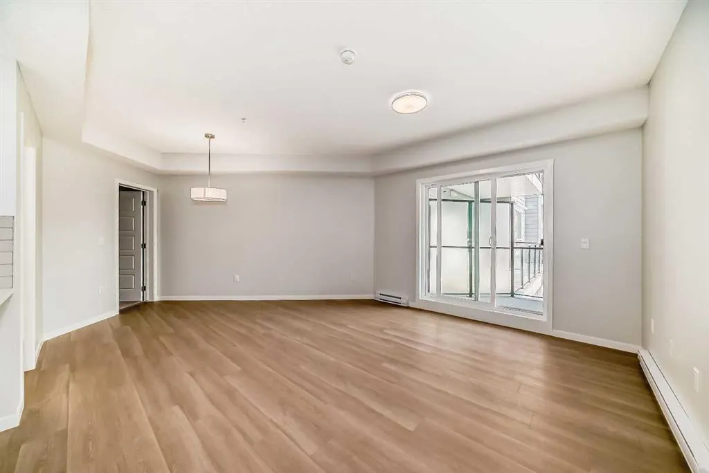 33 Carringham Gate NW, #2206