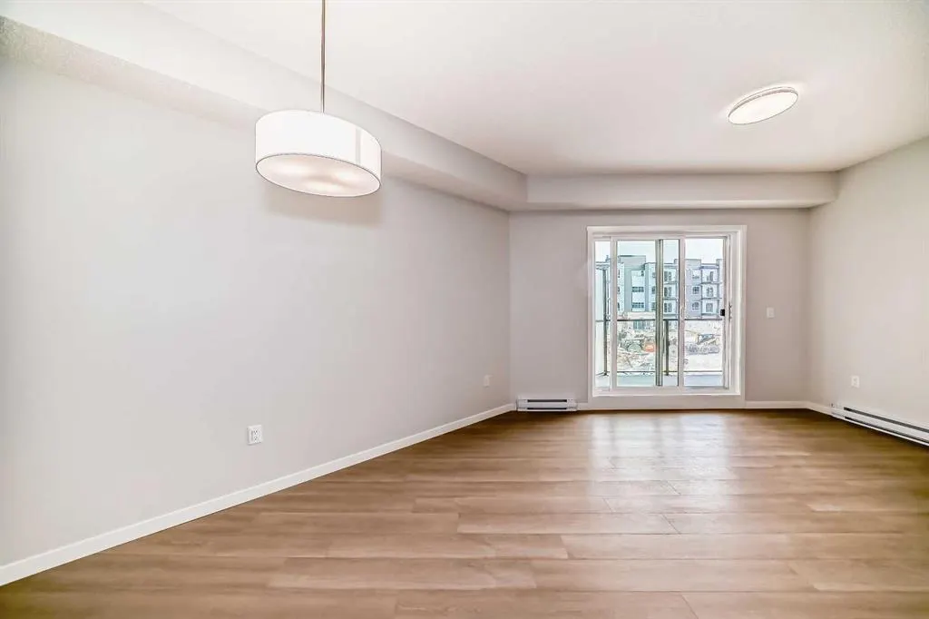 33 Carringham Gate NW, #2206