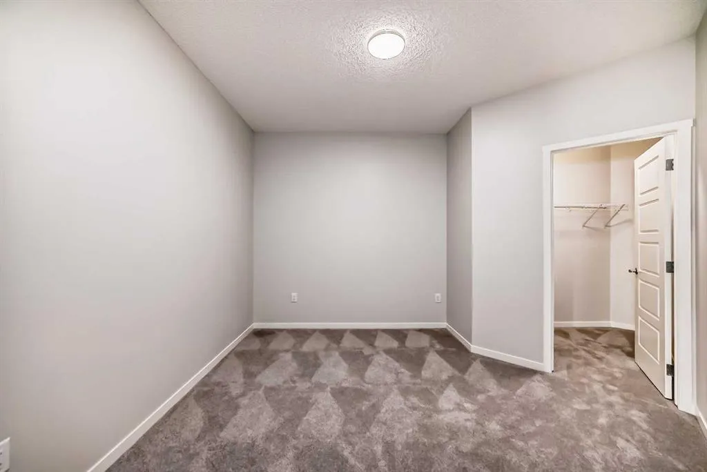 33 Carringham Gate NW, #2206