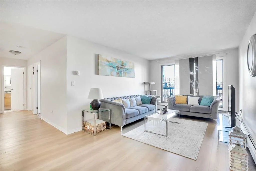 1334 12 Avenue SW, #305