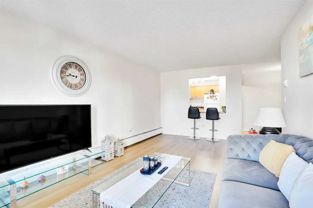 1334 12 Avenue SW, #305