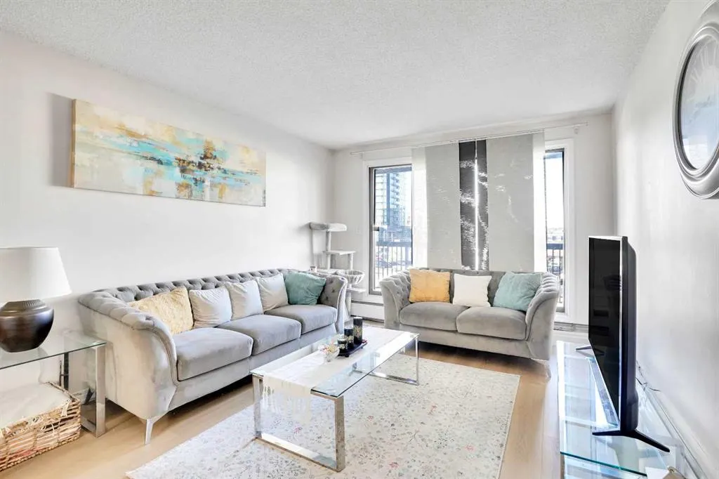 1334 12 Avenue SW, #305