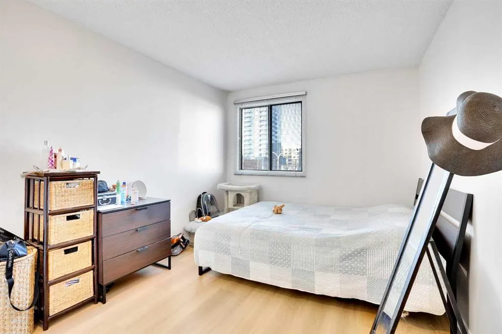 1334 12 Avenue SW, #305