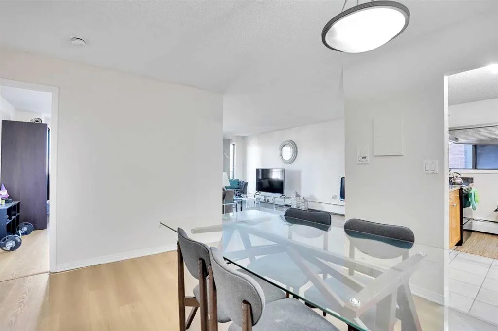 1334 12 Avenue SW, #305