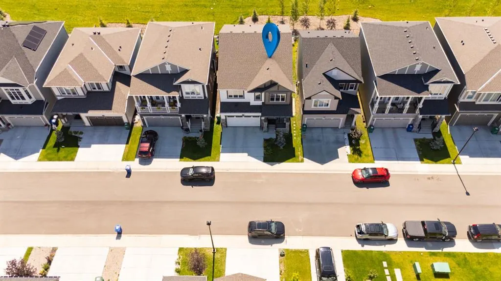 633 Windrow Manor SW