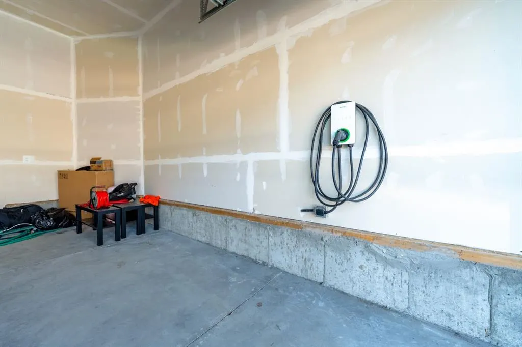 633 Windrow Manor SW