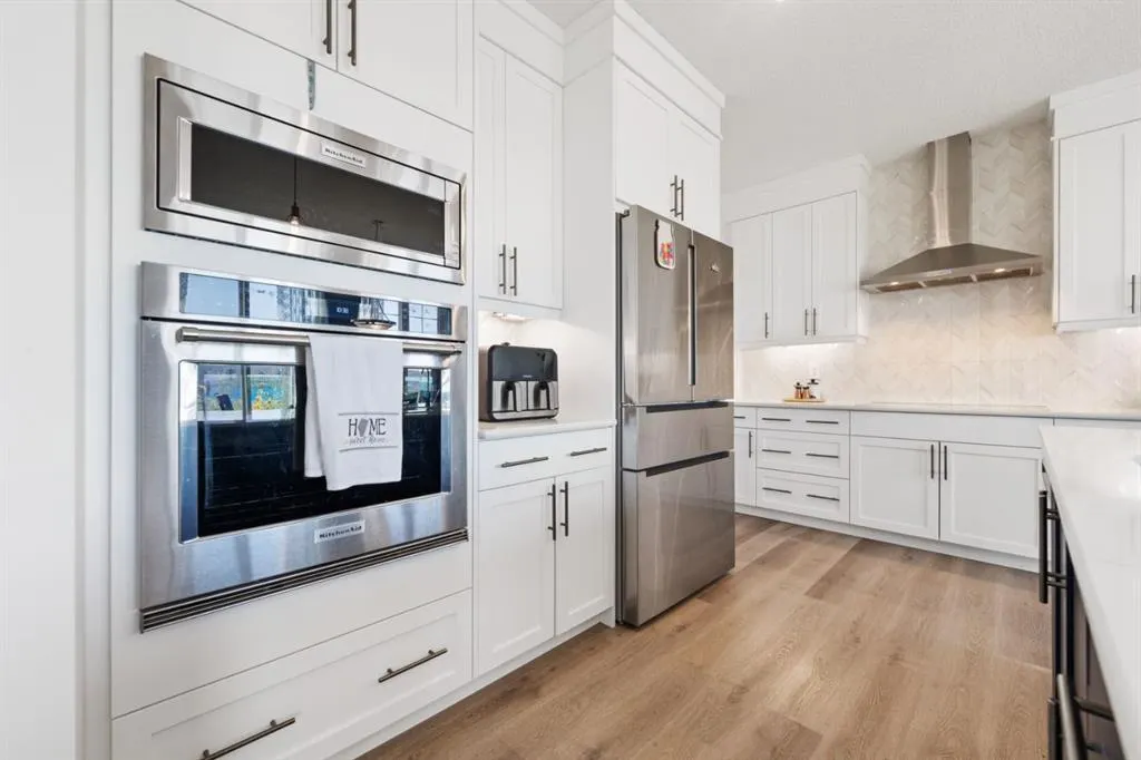 633 Windrow Manor SW