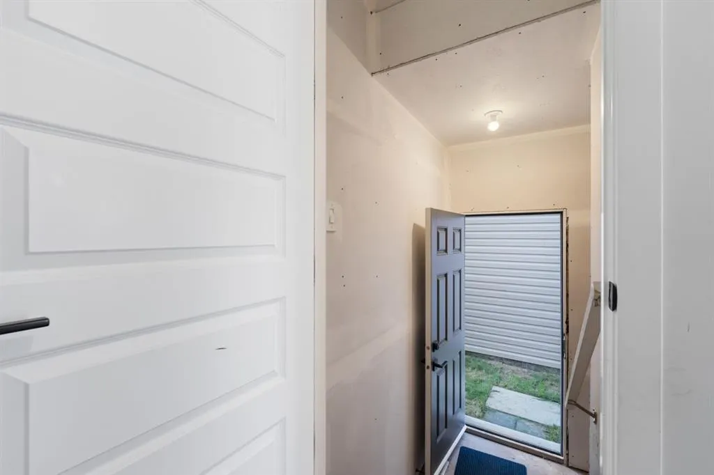 633 Windrow Manor SW