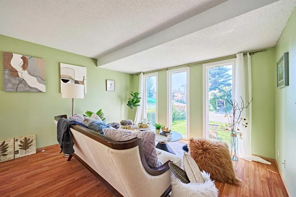 16 Shawmeadows Crescent SW