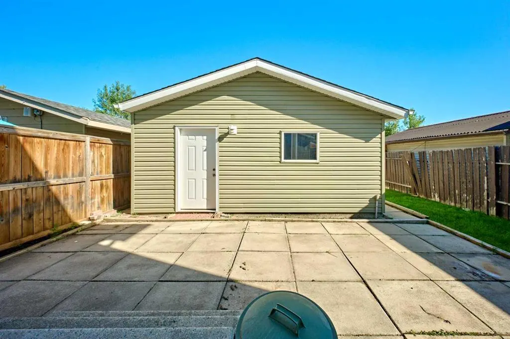 16 Shawmeadows Crescent SW