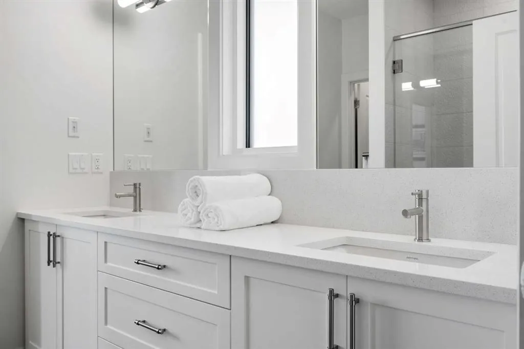 218 Mitchell Heath NW