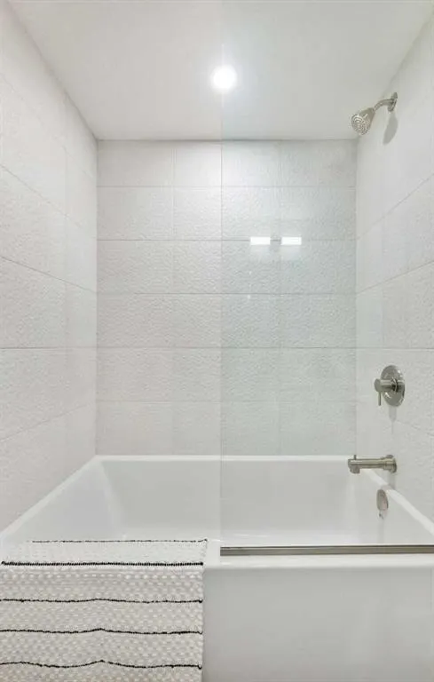 218 Mitchell Heath NW