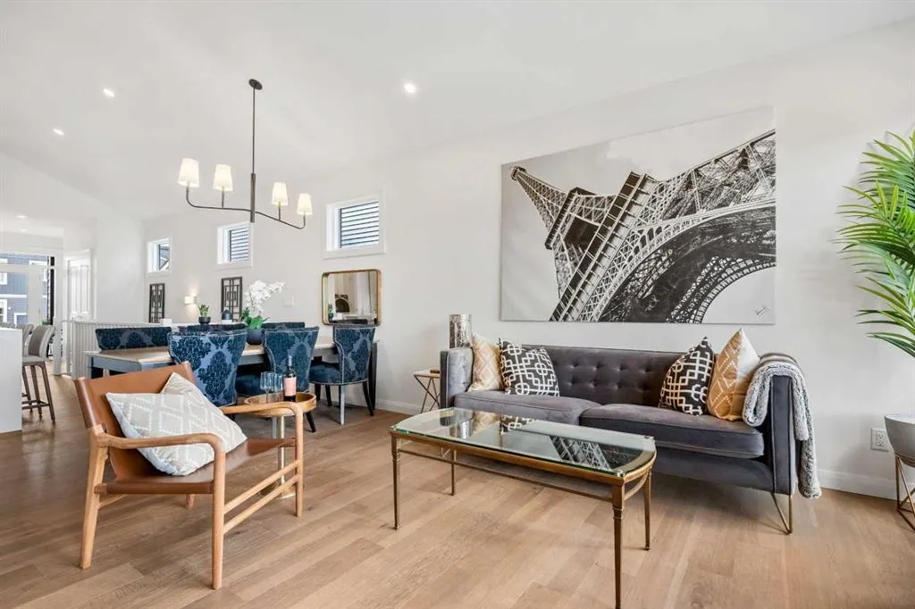 218 Mitchell Heath NW