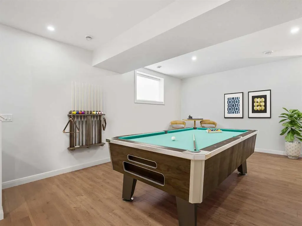 218 Mitchell Heath NW