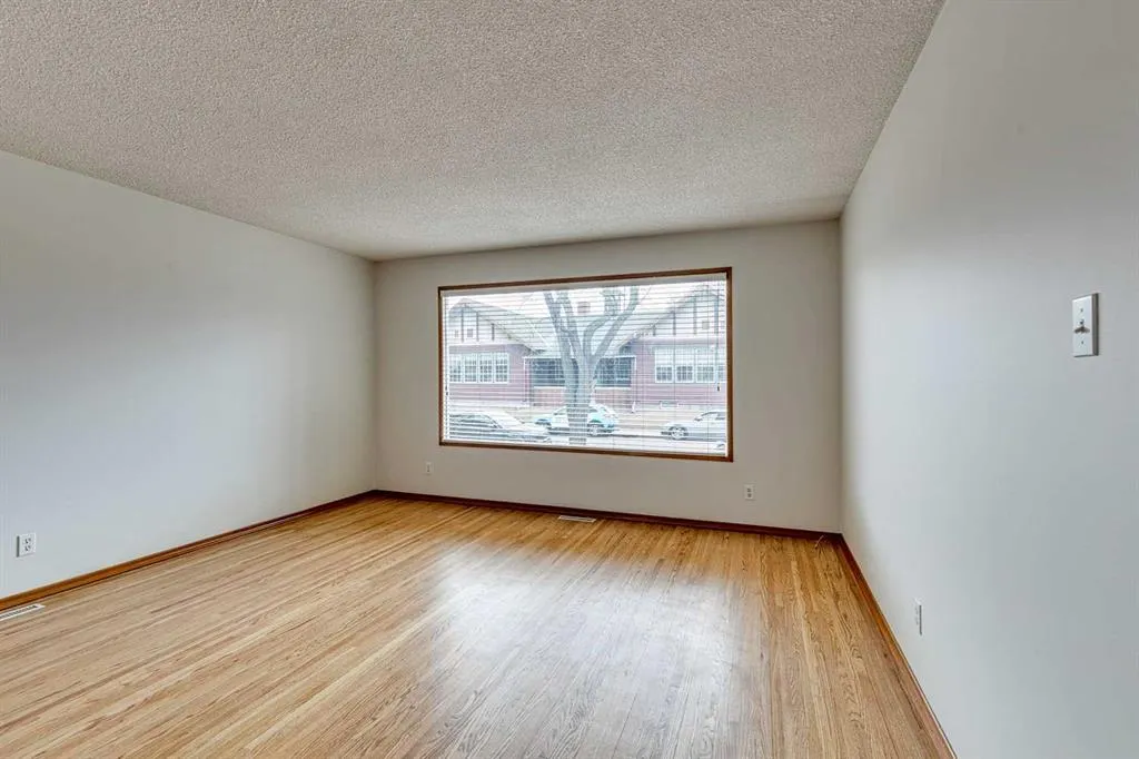 522 & 524 27 Avenue NW