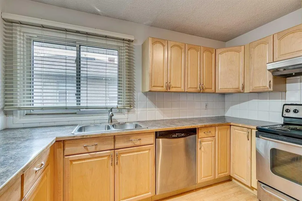 522 & 524 27 Avenue NW