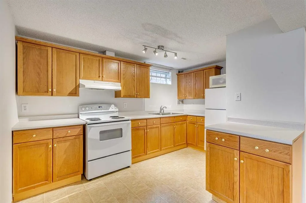 522 & 524 27 Avenue NW