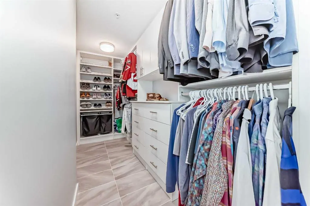 1234 5 Avenue NW, #1106