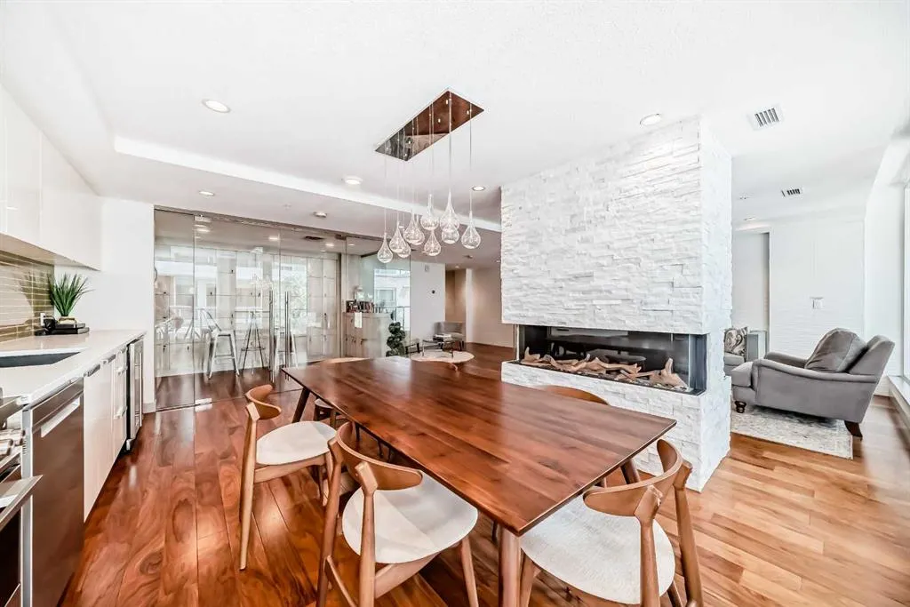 1234 5 Avenue NW, #1106