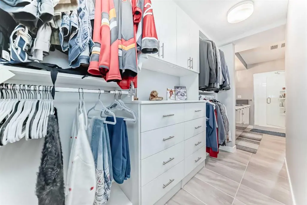 1234 5 Avenue NW, #1106