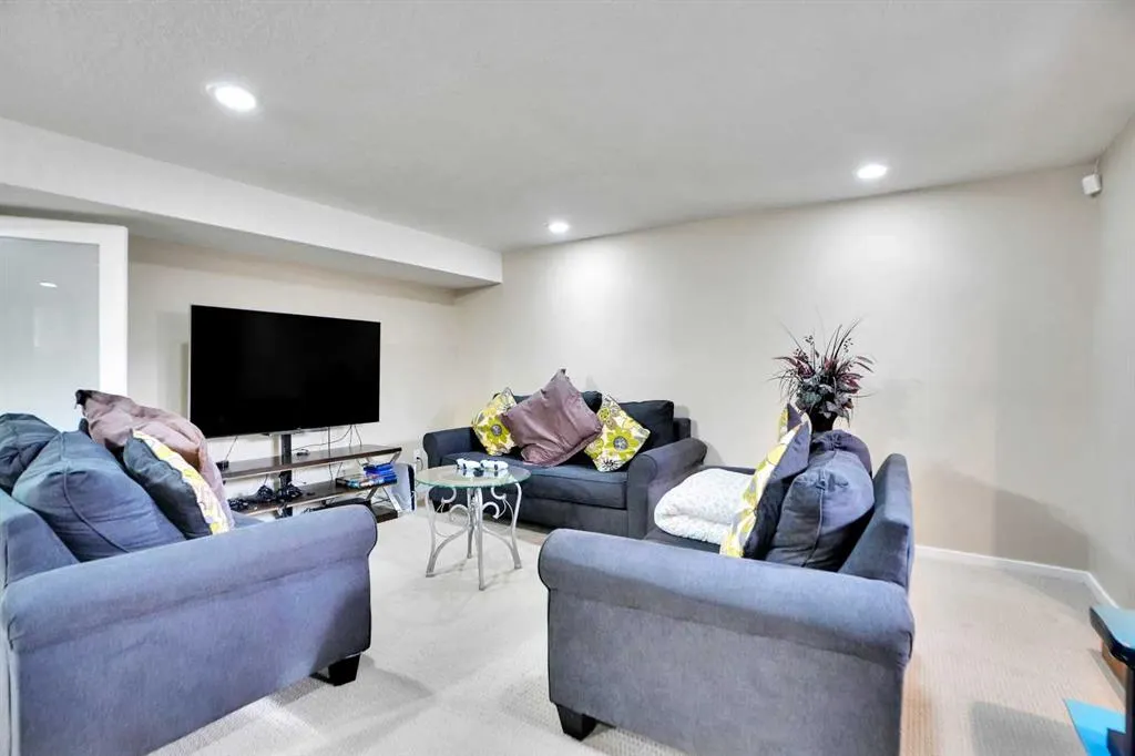 39 Skyview Shores Rise NE