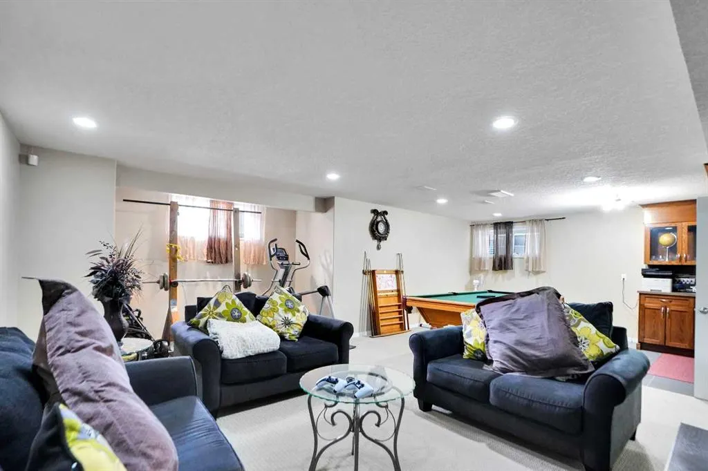 39 Skyview Shores Rise NE