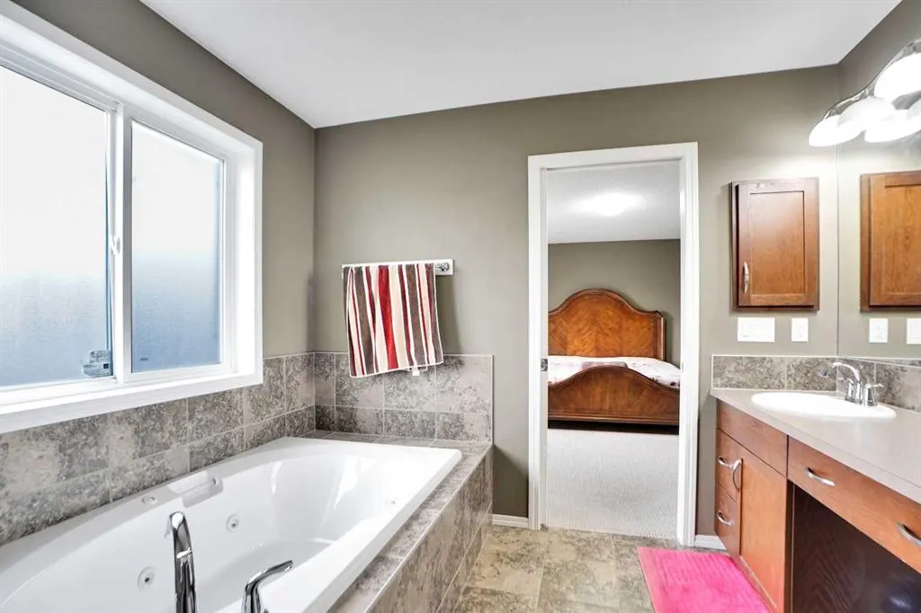 39 Skyview Shores Rise NE