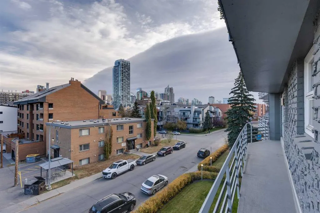 1027 Cameron Avenue SW, #402