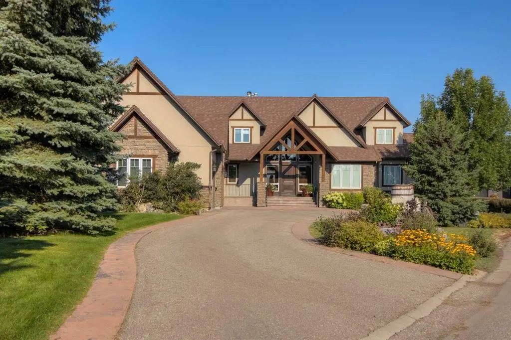 210 Sandstone Place S